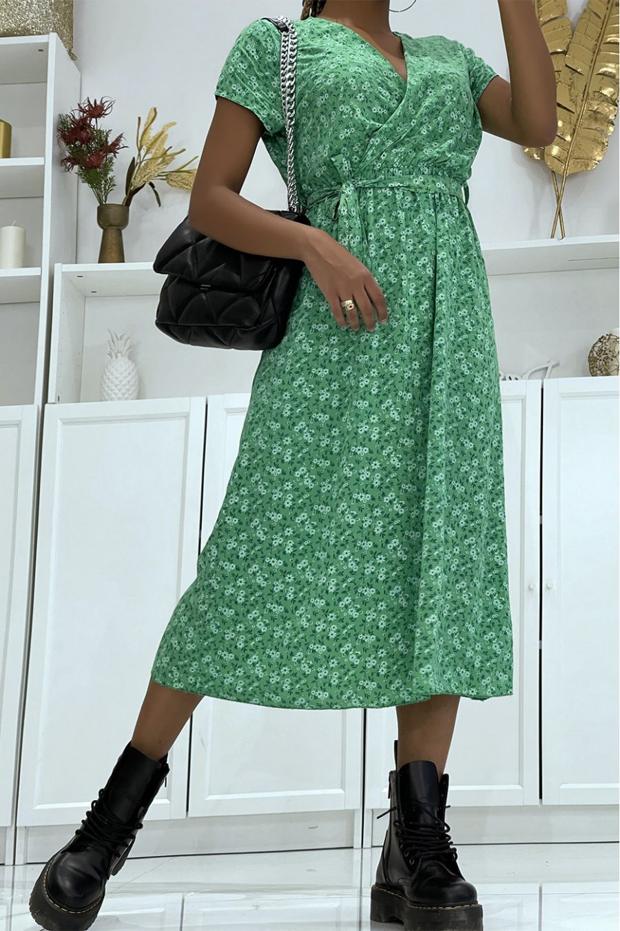 Groene gebloemde tuniekjurk met V-hals en riem bij de lichte en comfortabele taille - 2