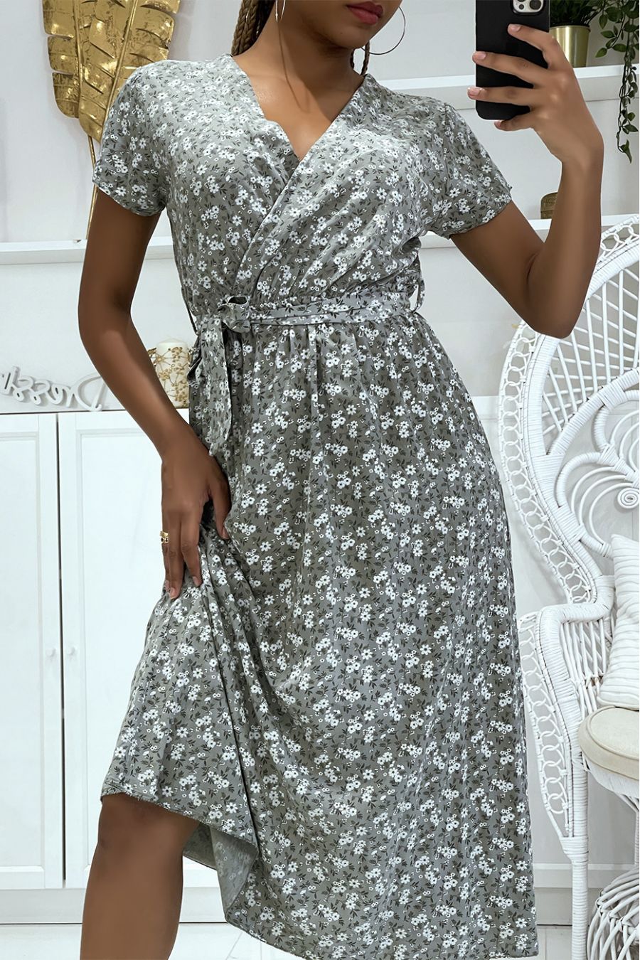 Robe tunique kaki fleurie à col V et ceinture à la taille légère et confortable  - 2