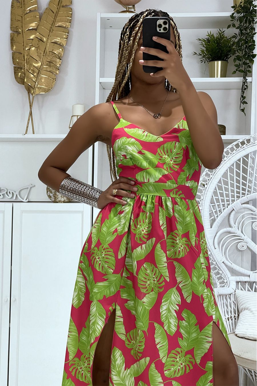 Longue robe vert et fuchsia fendue sur les cotés à motifs feuillages hyper tendance - 2