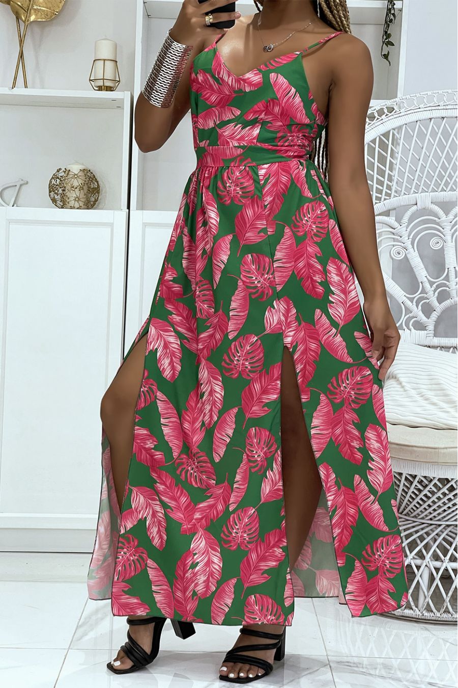 Lange fuchsia en groene jurk met split aan de zijkanten met trendy bladermotieven - 5