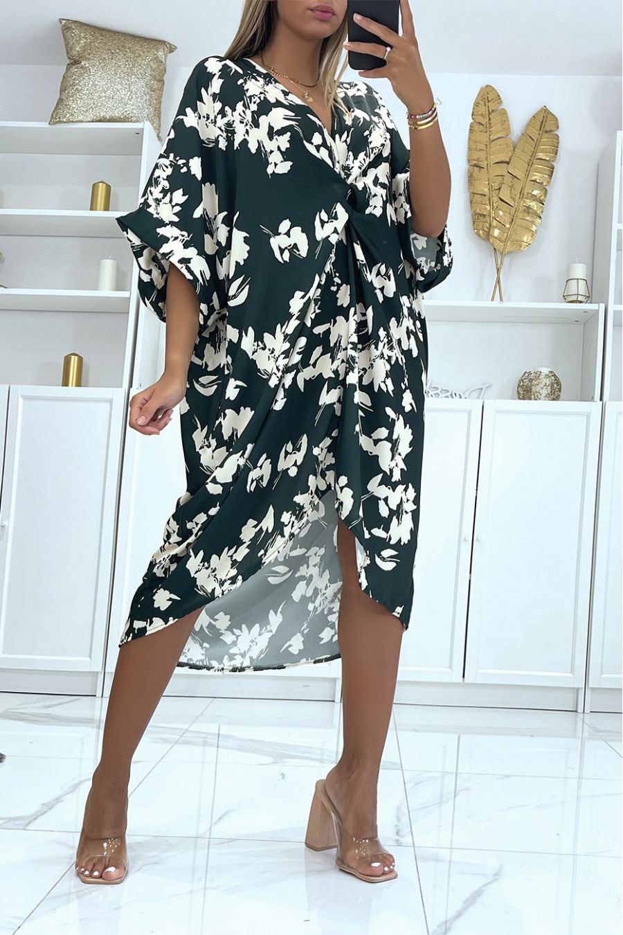 Robe vert sapin oversize bicolore fleurie ample et fluide idéale pour une soirée d'été - 3