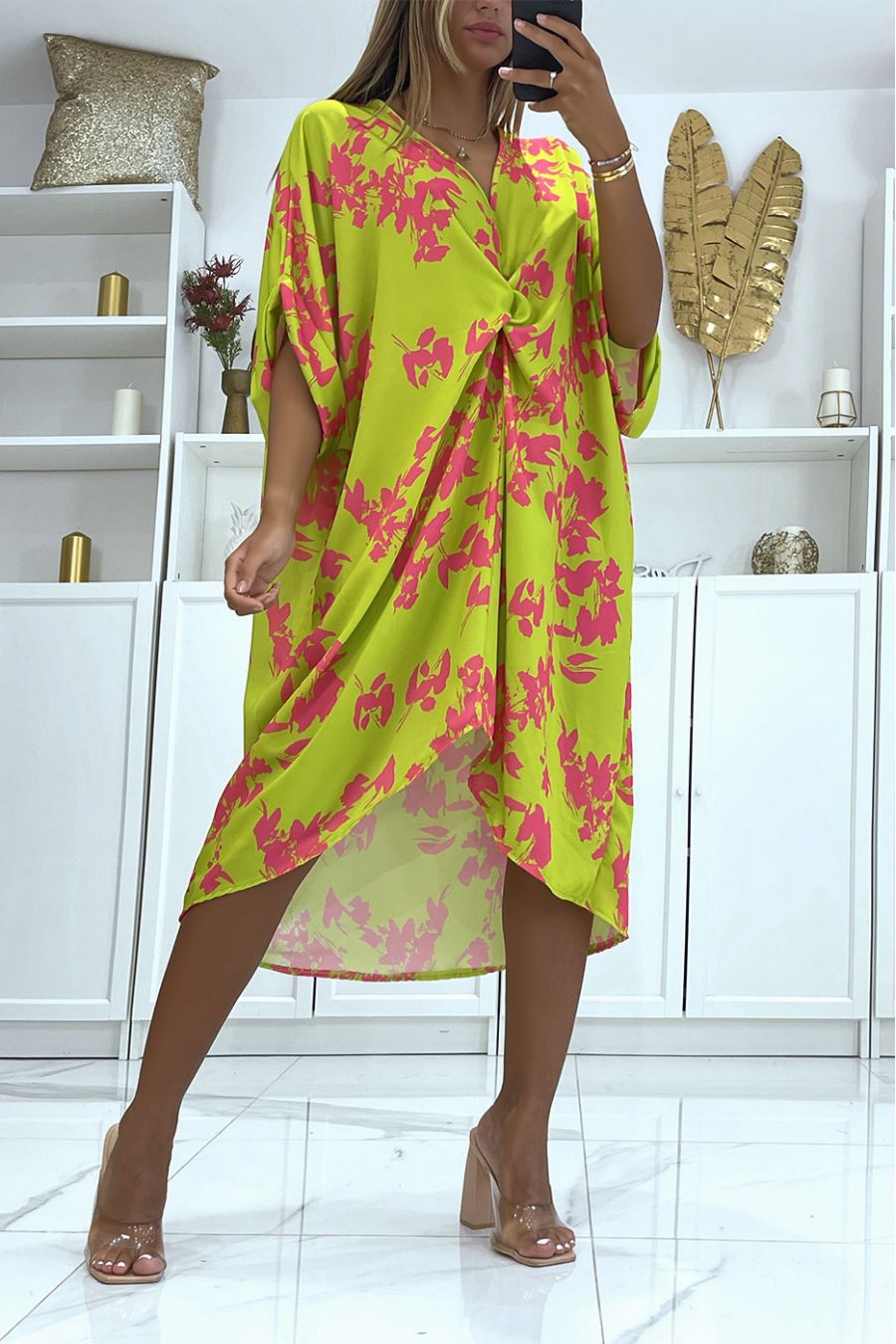Pistachegroene oversized tweekleurige bloemenjurk, los en soepel, ideaal voor een zomeravond - 1