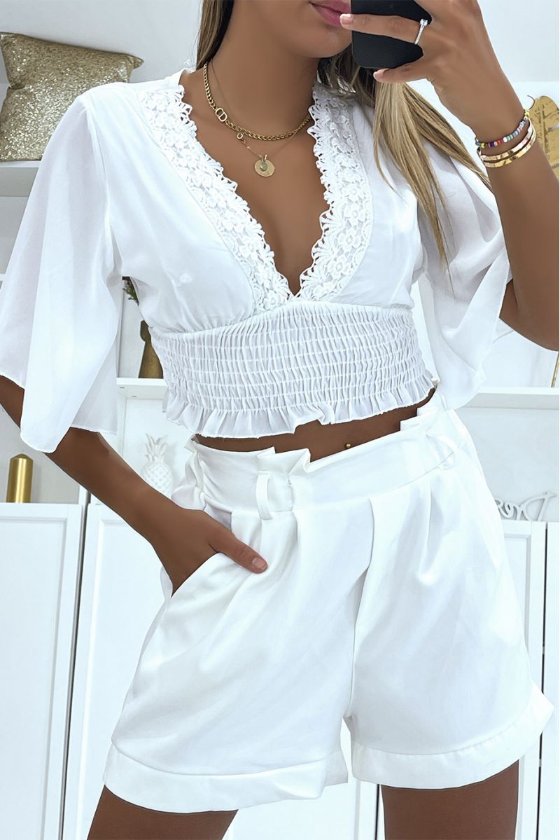 Witte crop top met halflange drop mouwen en mooie V-hals met kanten details - 2