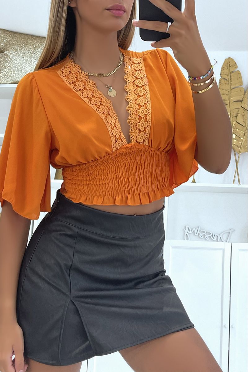 Crop top orange à manches mi-longues et tombantes et joli col V à détails en dentelles - 2