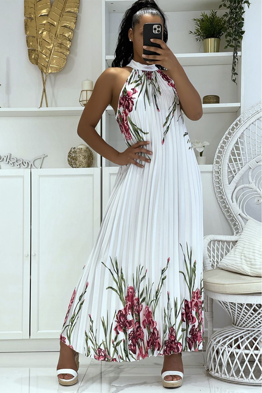 Pleated white satin long dress with floral pattern and stand-up collar - 2