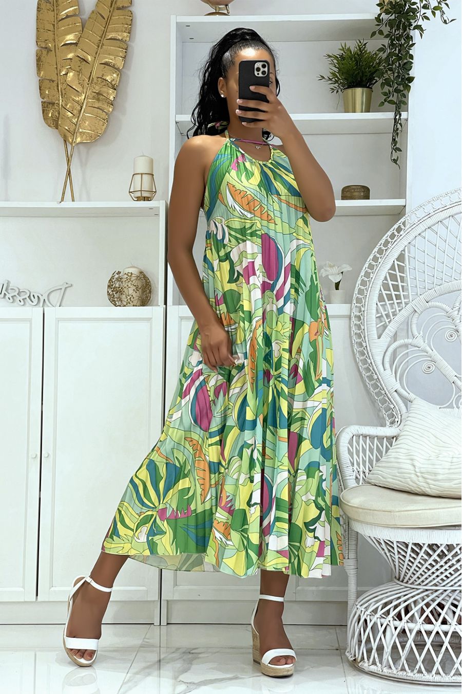 Long green pleated satin dress with original rainbow pattern - 1