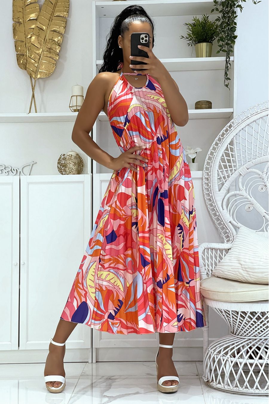 Long fuchsia satin pleated dress with original rainbow pattern - 1