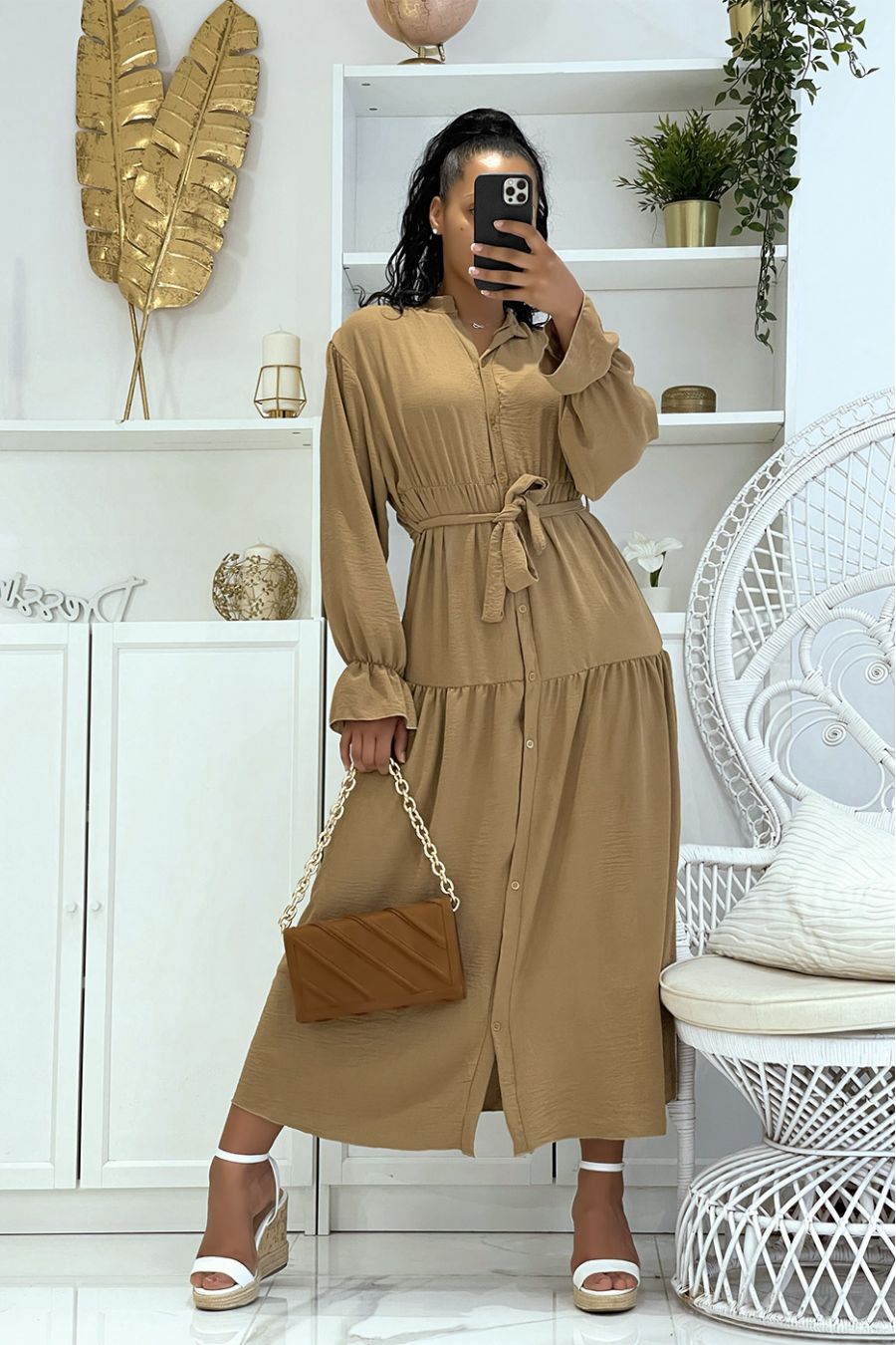 Long taupe dress with buttons and long sleeves, loose and comfortable - 2