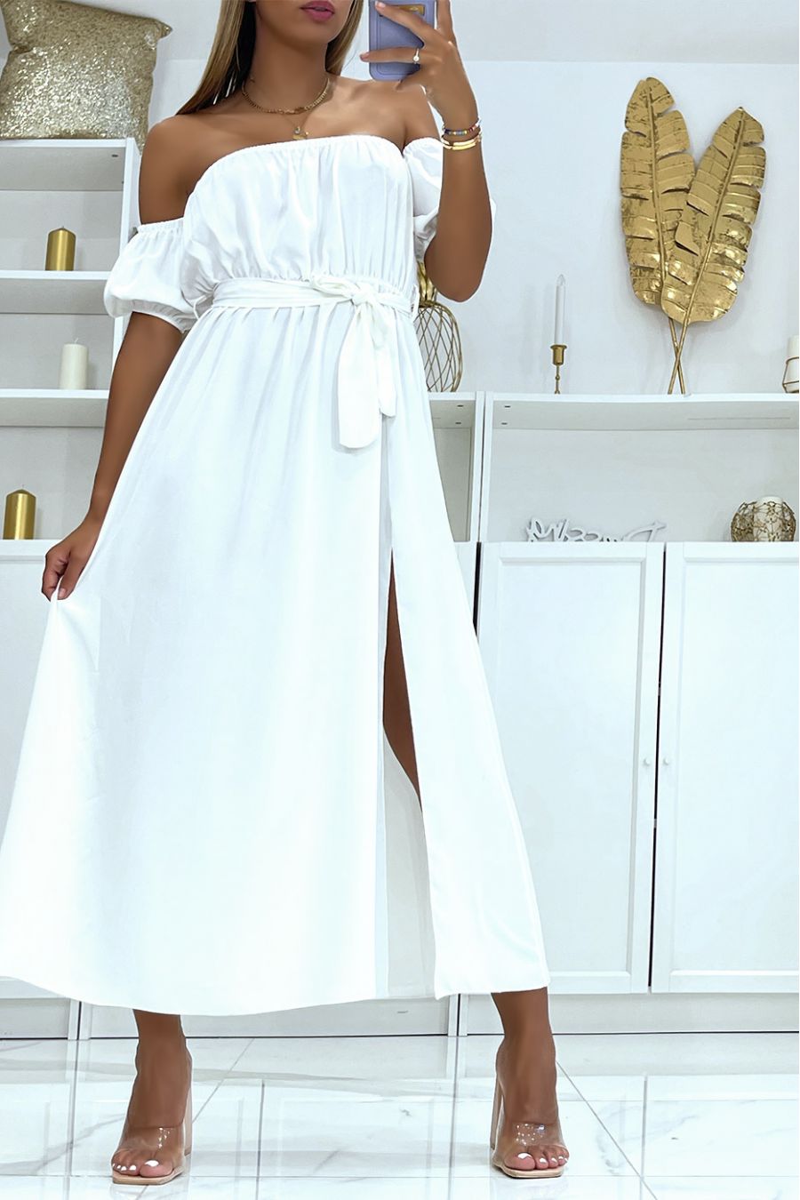 Long white dress with bardot collar elastic at the waist and slit on the side with pretty belt - 2