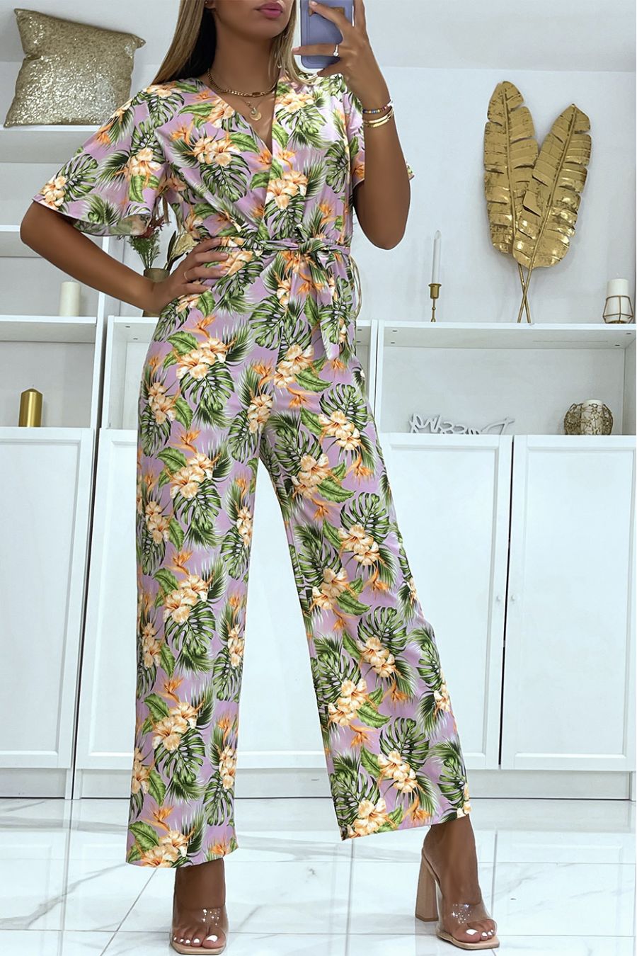 Lilac floral wrap jumpsuit, straight cut, elastic at the waist and printed with large hibiscus flowers - 2