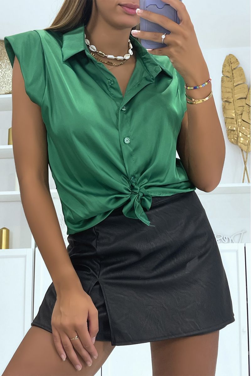 Short green satin blouse with buttons, lapel collar and hyper glamorous short sleeves - 2