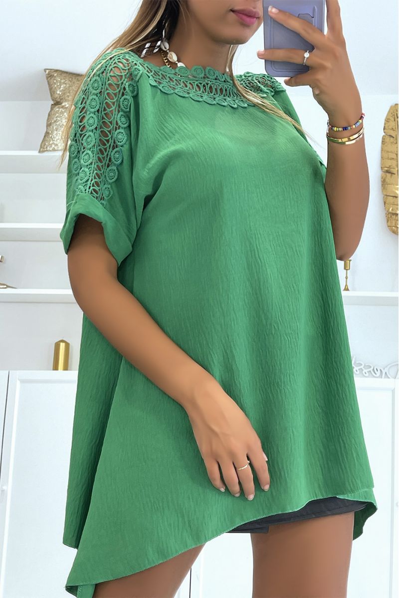 Oversized groene tuniektop met opengewerkte schouders en mooie hoge kanten kraag - 2