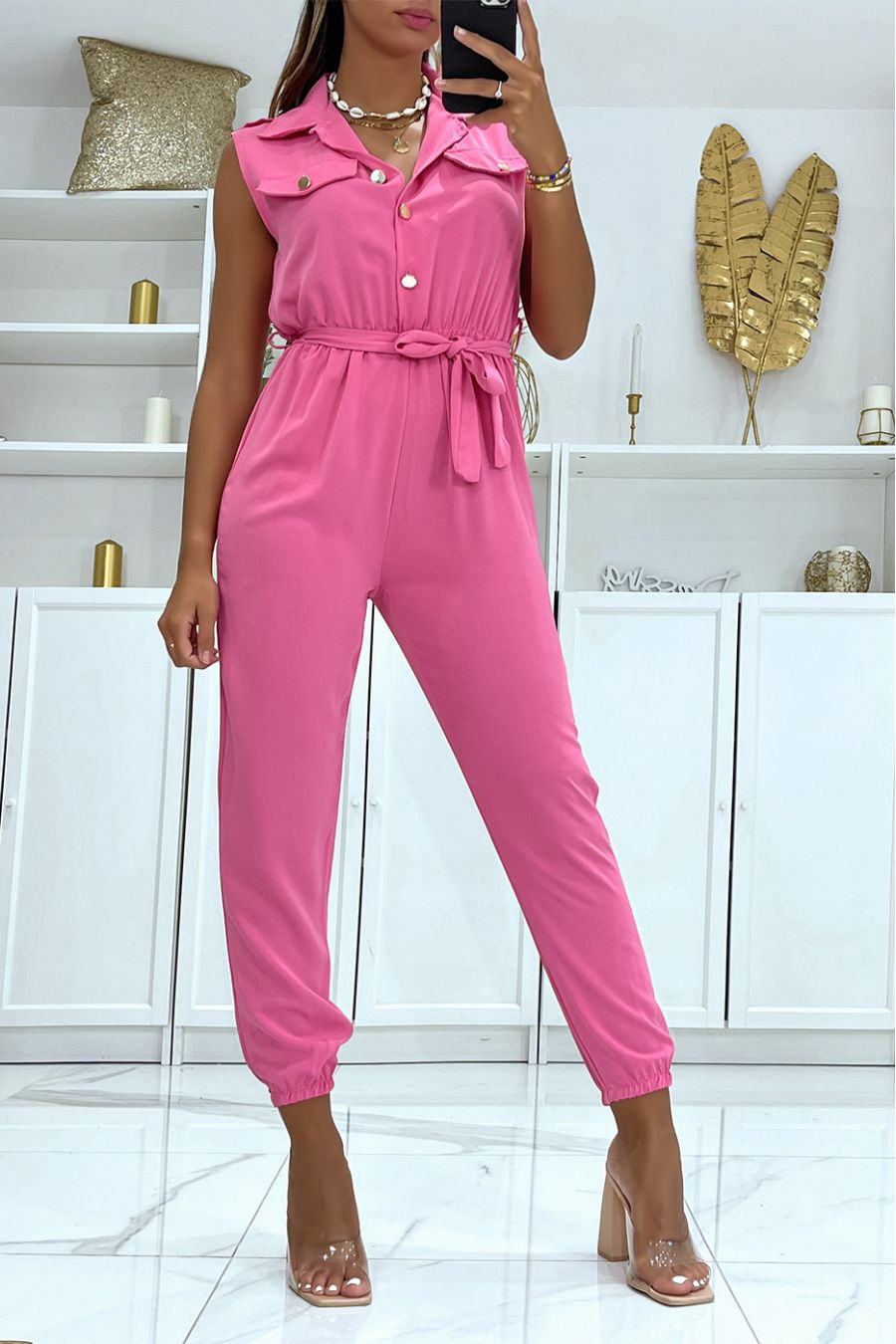 Lange fuchsia jumpsuit met cargobroek en topblouse met gouden knopen - 2