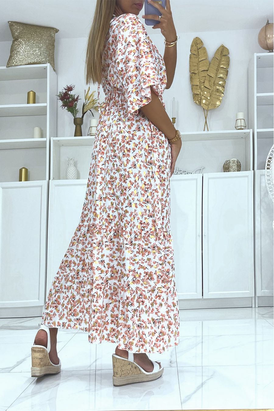 Long white dress fitted at the waist with pretty gold braided belt and floral print and gold foliage - 4