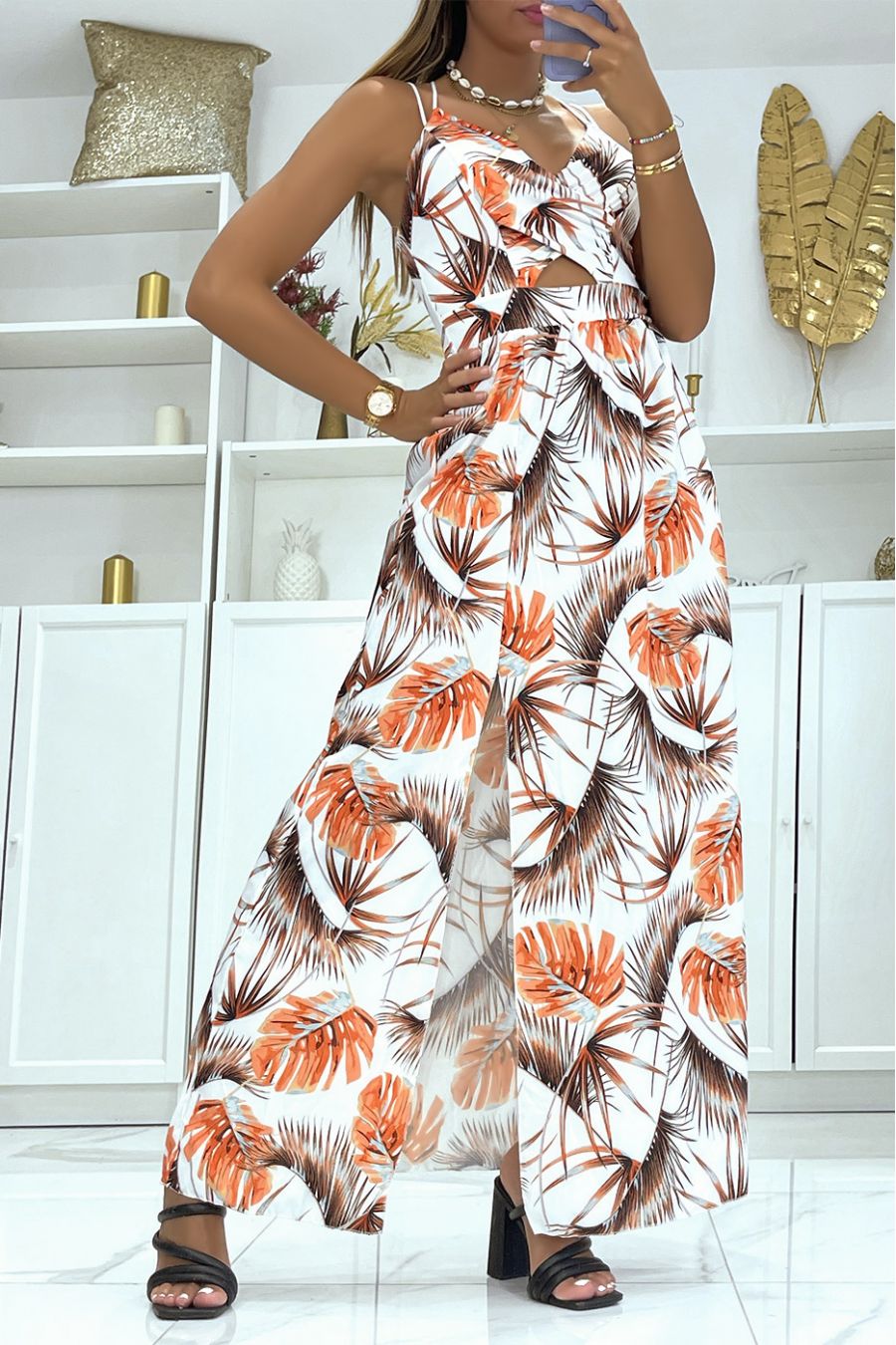 Long white dress with foliage print crossed at the chest and at the back and slit on the sides - 1