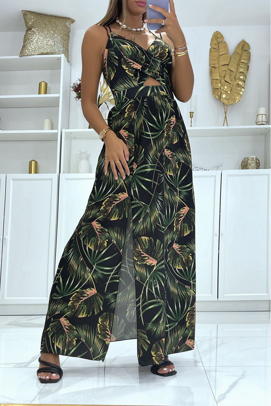 Robe longue noire à imprimé feuillage croisée à la poitrine et au dos et fendue sur les cotés  - 1