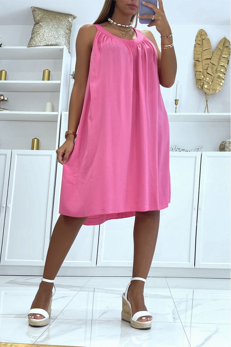 Losse fuchsia effen jurk met iets lage halslijn met klassieke en trendy kanten kraag - 1