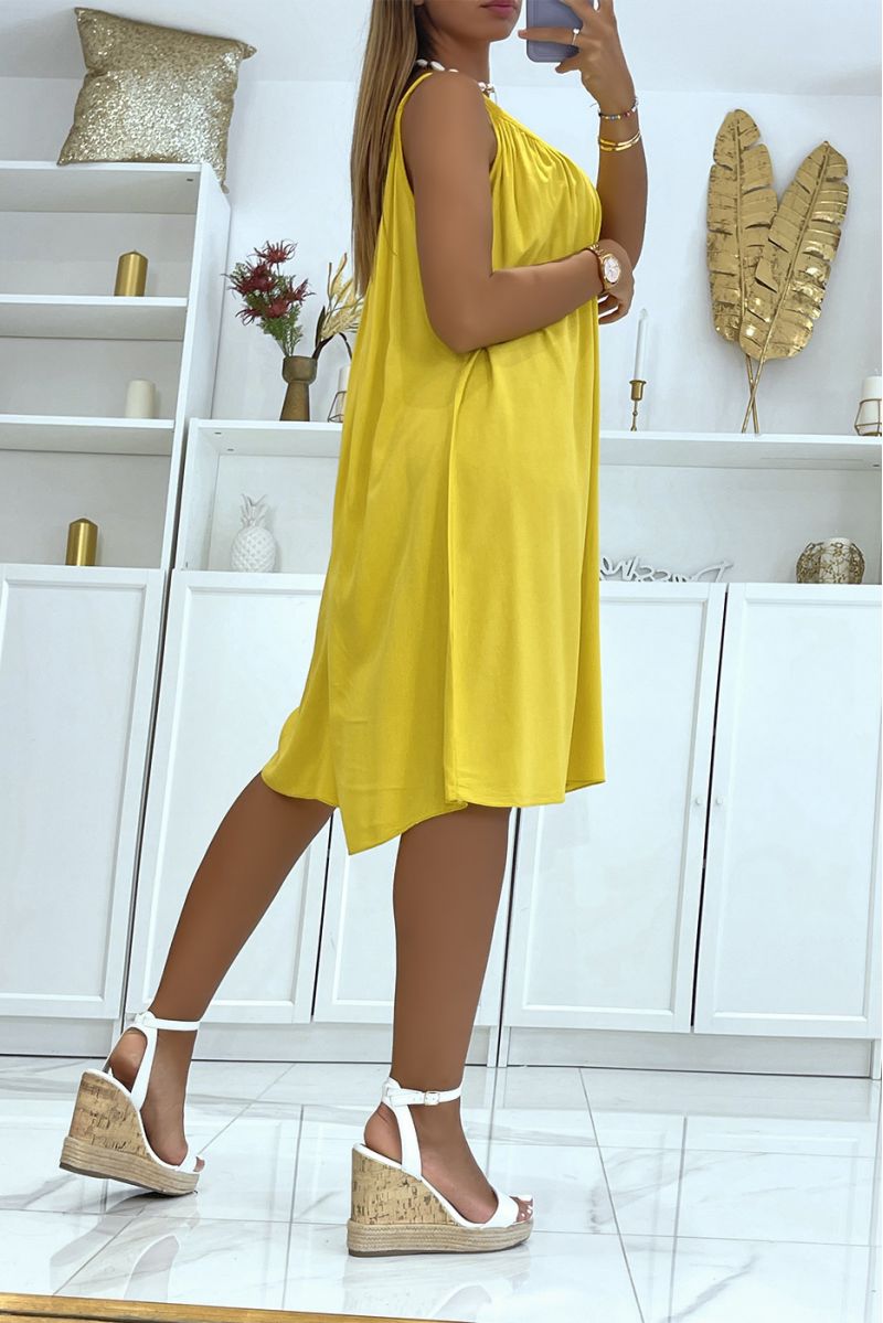 Slightly low-cut solid color loose mustard dress with classic and trendy lace collar - 3