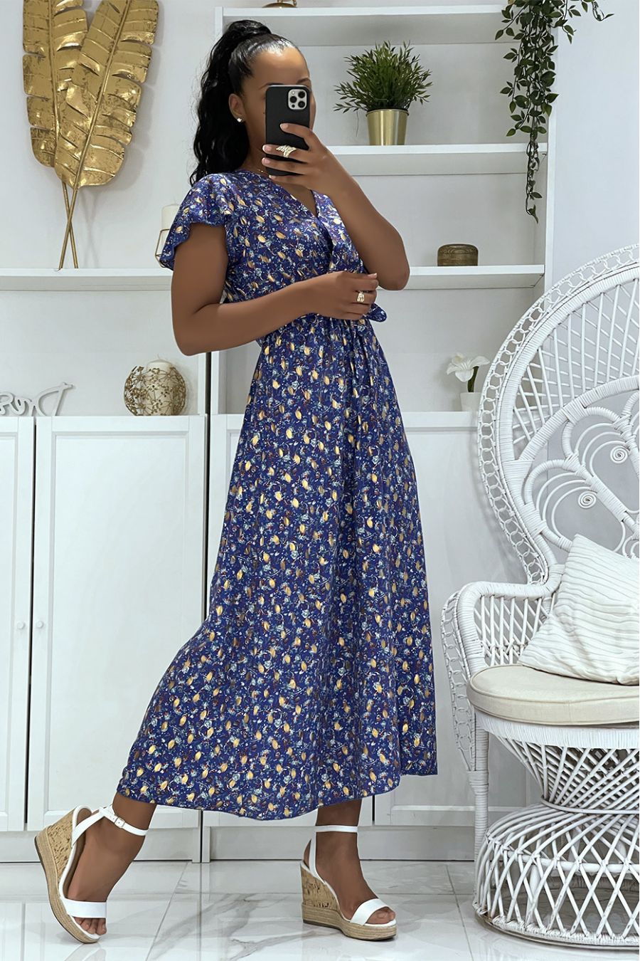 Magnifique longue robe royale cache coeur à jolies petites fleures et sublimes dorures - 2