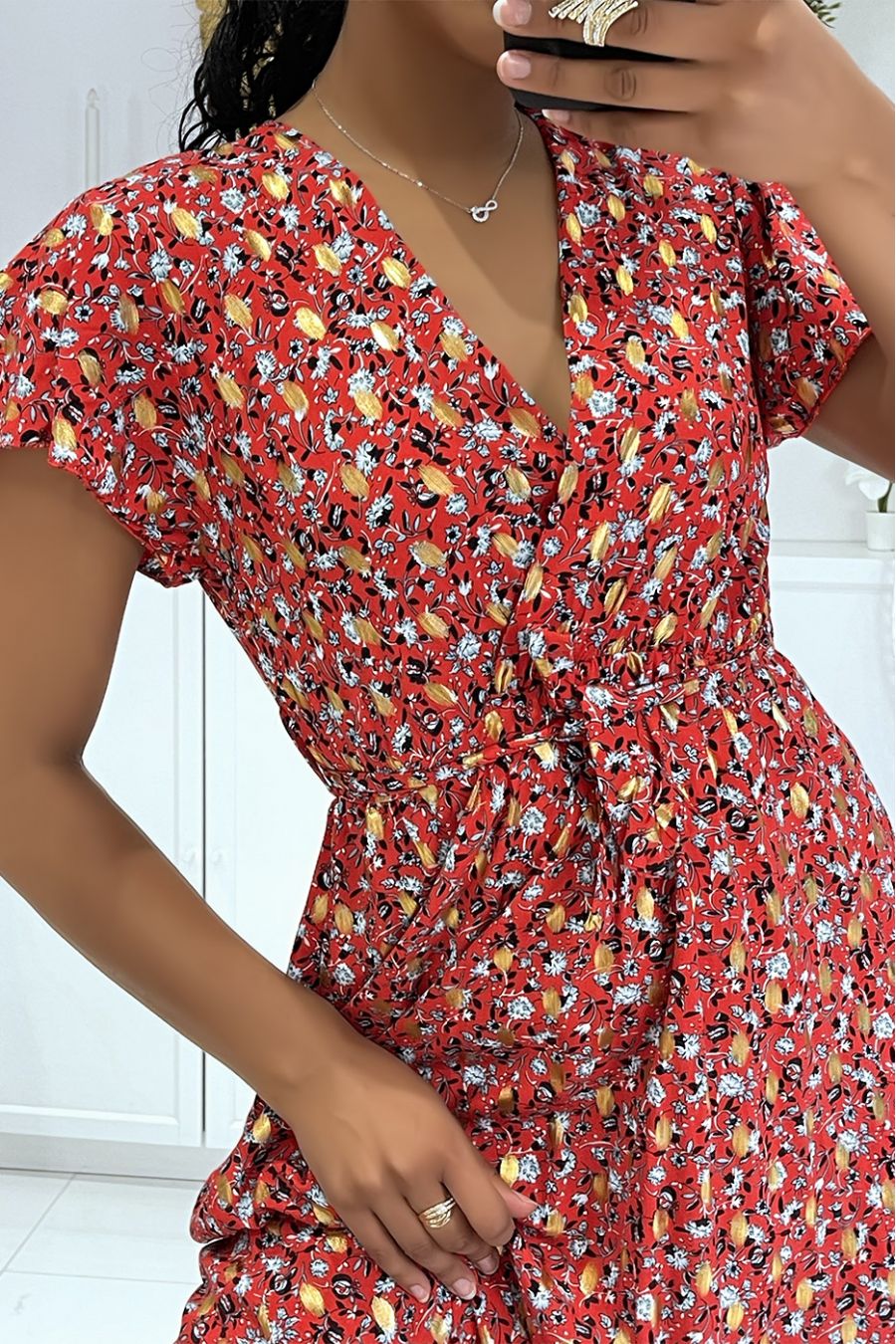 Magnificent long red wrap dress with pretty little flowers and sublime gilding - 1