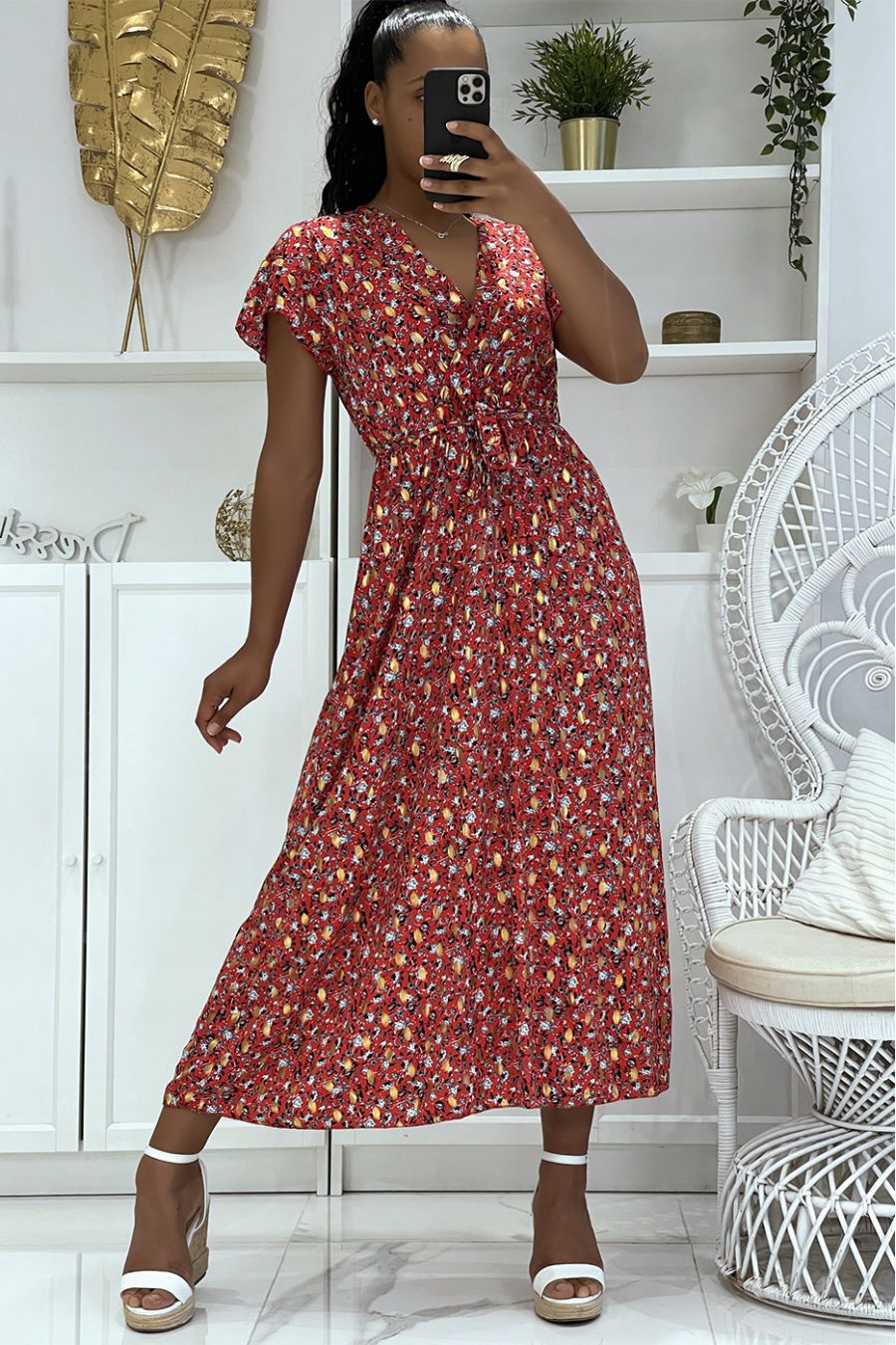 Magnificent long red wrap dress with pretty little flowers and sublime gilding - 3