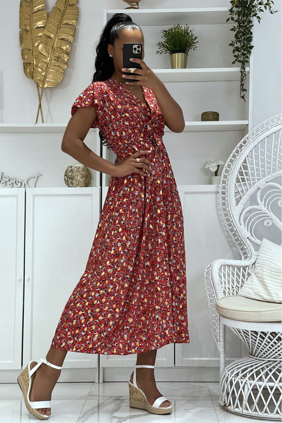 Magnificent long red wrap dress with pretty little flowers and sublime gilding - 4