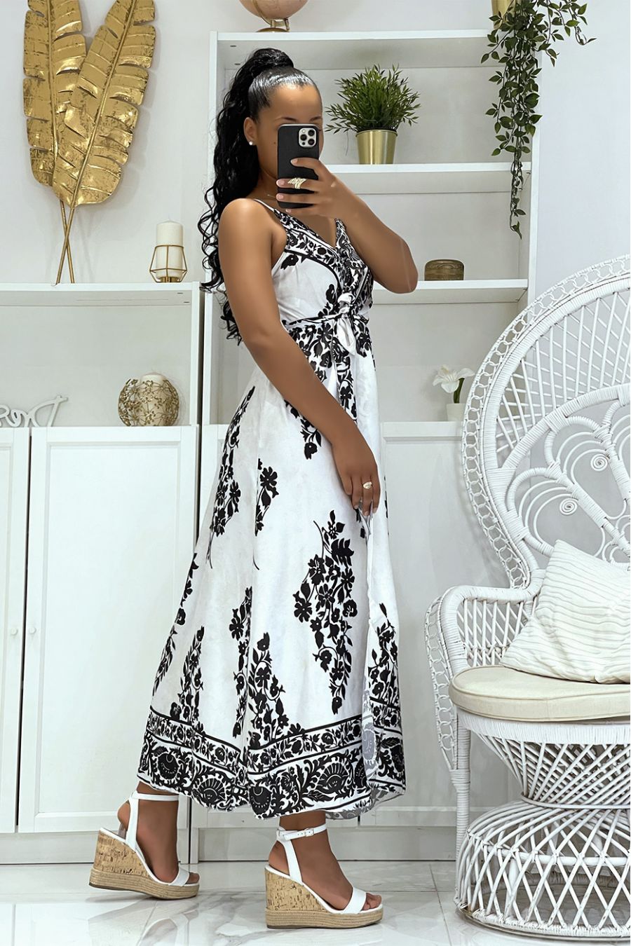 Long white satin wrap dress with thin V-neck straps and pretty floral pattern on tie and die print - 3