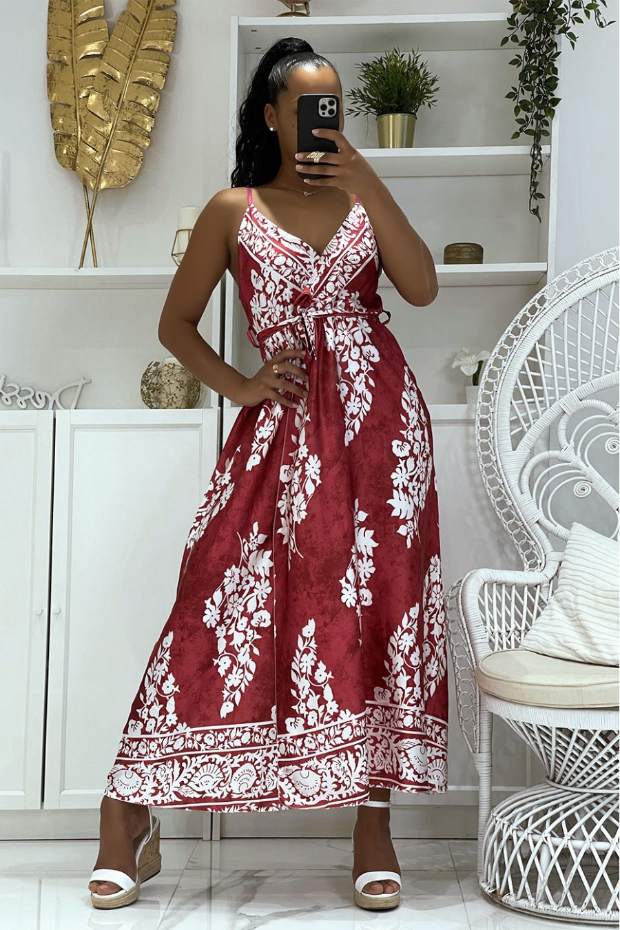 Long burgundy satin wrap dress with thin V-neck straps and pretty floral pattern on tie and die print - 2