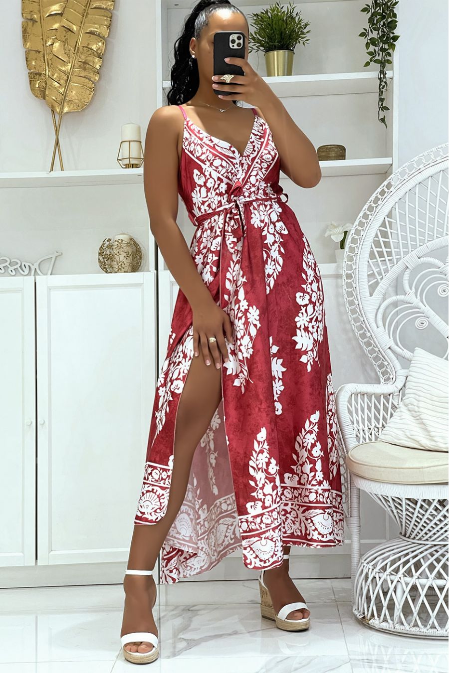 Long burgundy satin wrap dress with thin V-neck straps and pretty floral pattern on tie and die print - 3