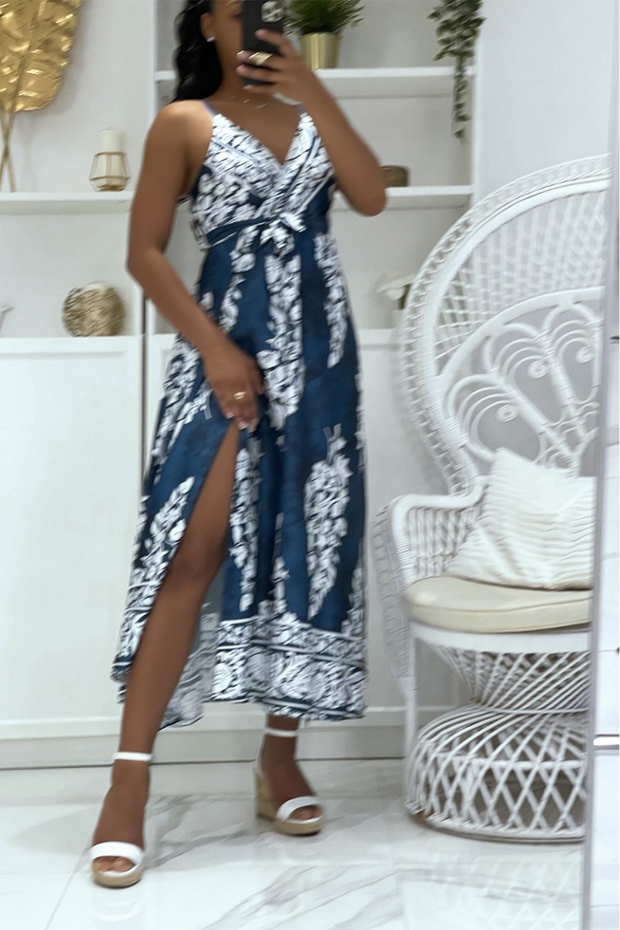 Long blue satin wrap dress with thin V-neck straps and pretty floral pattern on tie and die print - 3