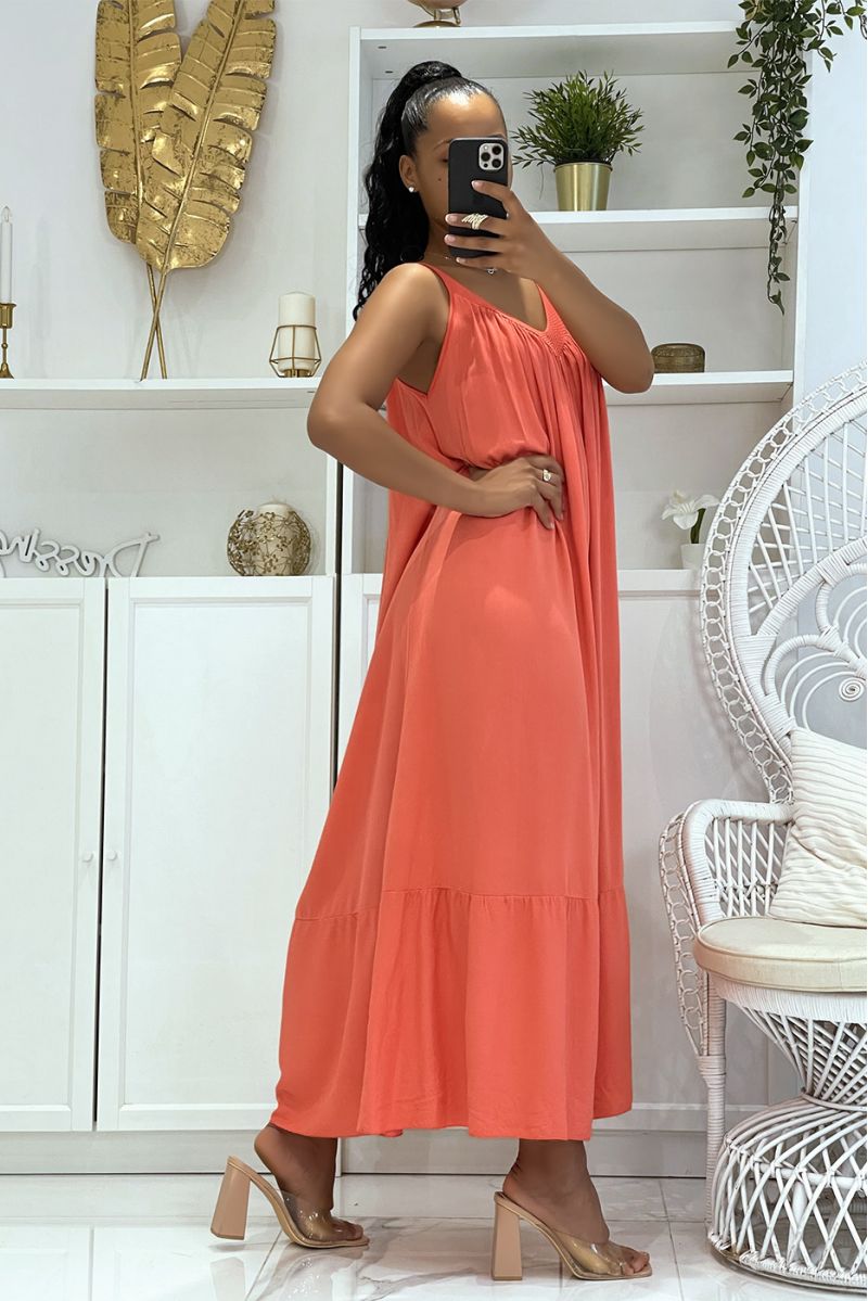 Long oversized coral dress with wide straps and openwork at the collar with ruffles in Bah - 3