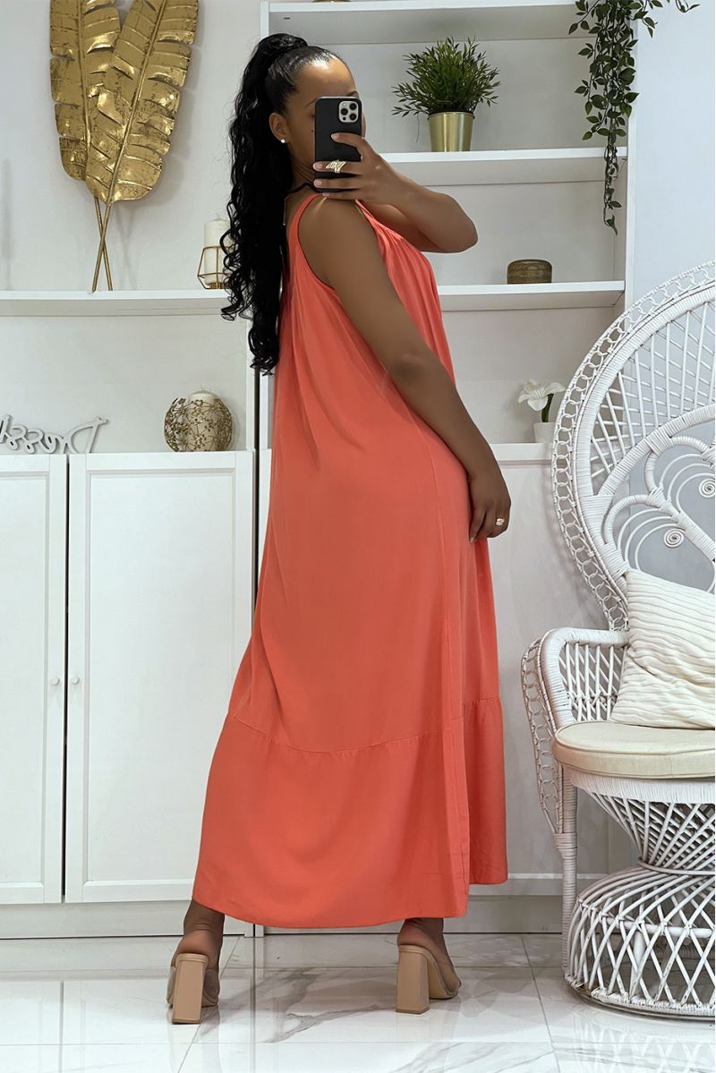 Long oversized coral dress with wide straps and openwork at the collar with ruffles in Bah - 4