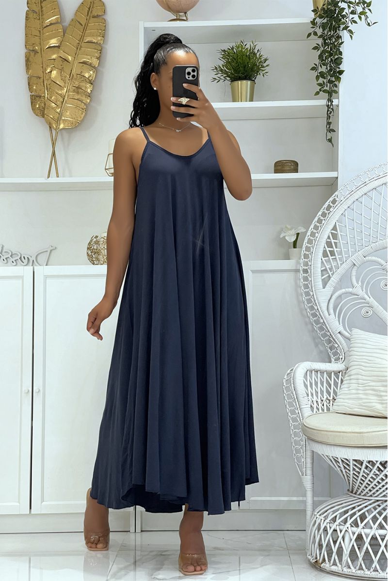 Longue robe marine simple fluide et confortable avec jolies bretelles fines et décolleté léger - 2