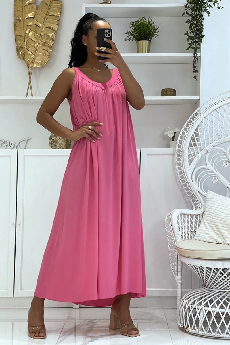 Lange oversized fuchsia jurk met brede bandjes en opengewerkte kraag, klassiek, trendy en comfortabel - 4