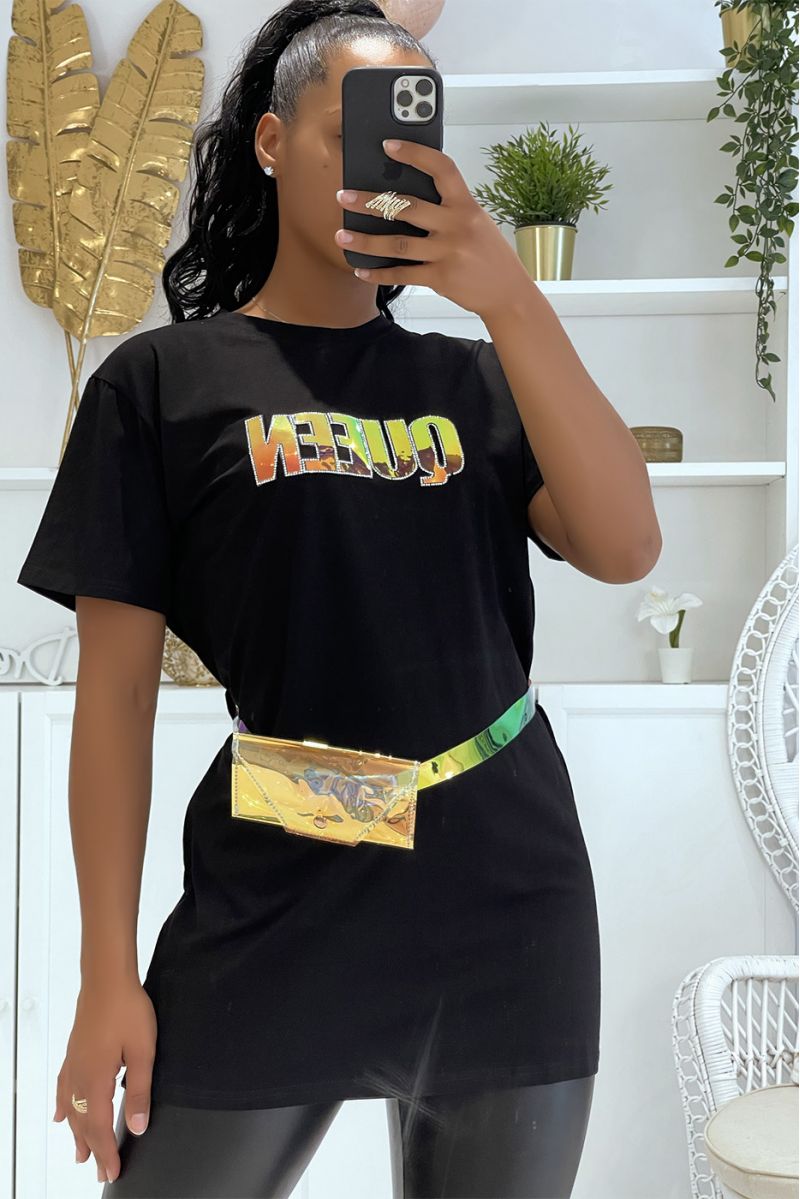 Oversized black t-shirt with "Queen" writing on the chest and pretty neon banana belt - 1