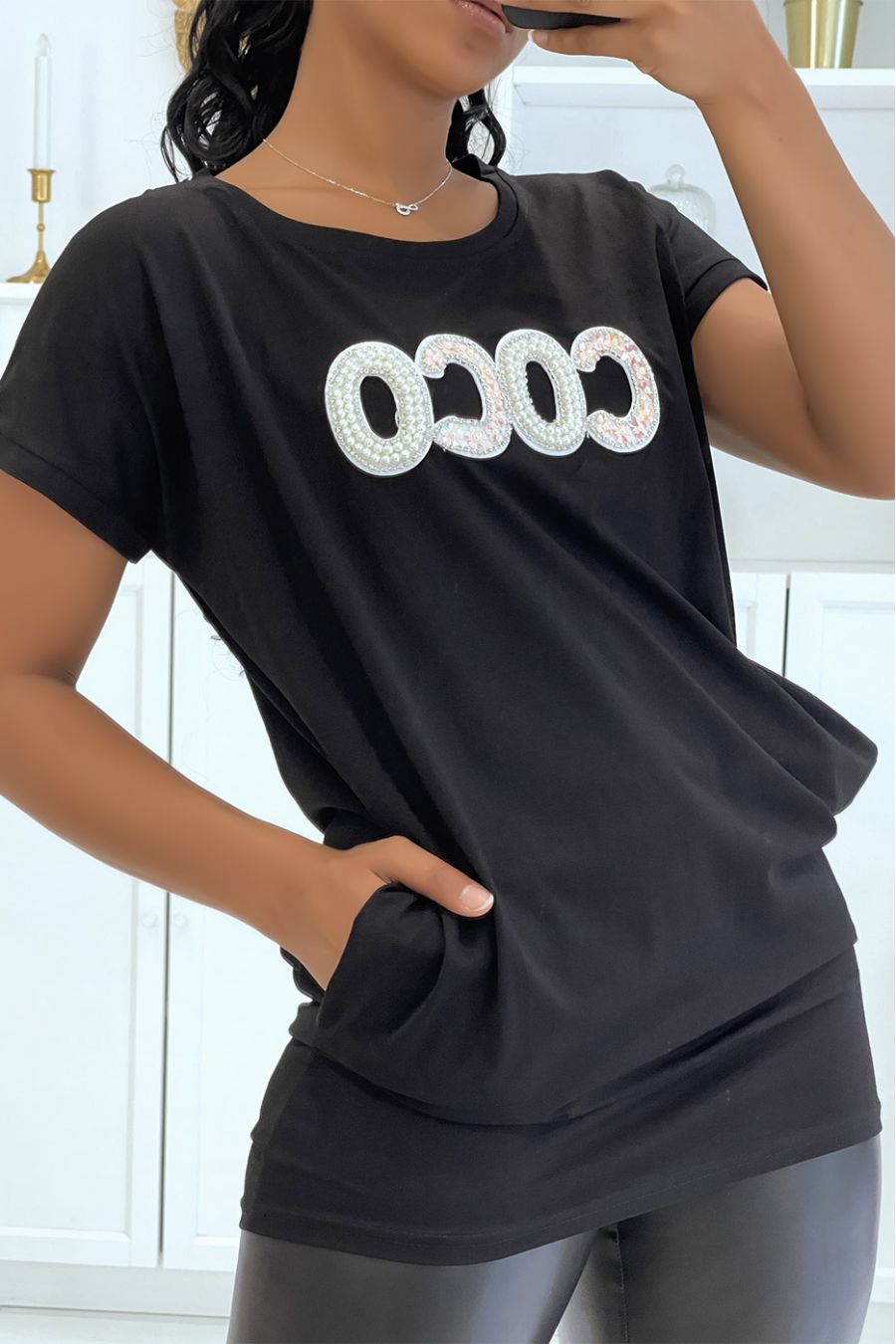 Black oversized longline coco t-shirt with pearls on the chest - 5
