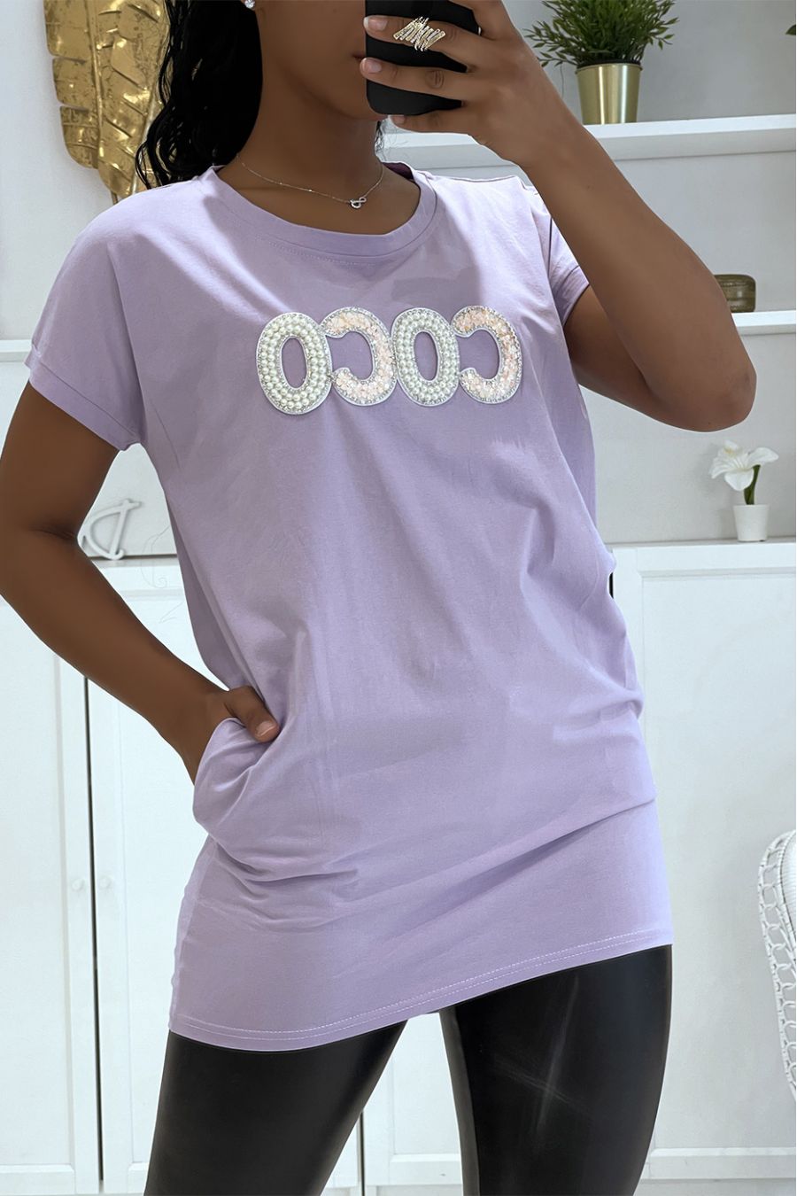 Lang oversized kokos-lila t-shirt met parels op de borst - 2