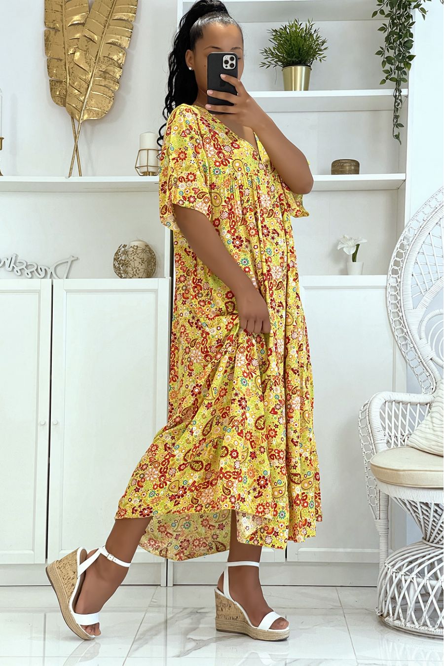 Longue robe jaune à imprimé hyper tendance de la saison ample et confortable  - 3