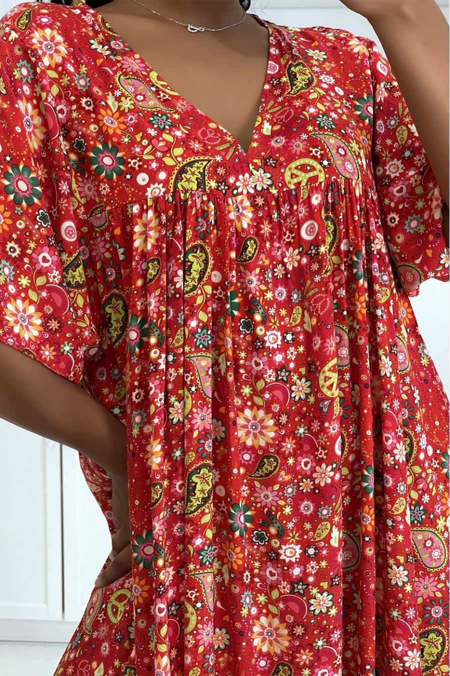 Longue robe rouge à imprimé hyper tendance de la saison ample et confortable - 1