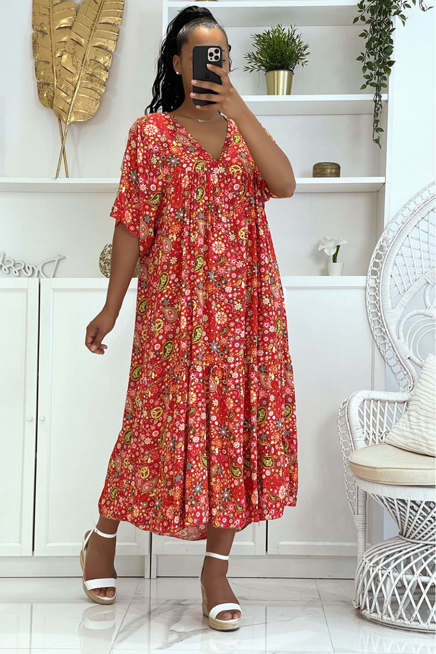 Lange rode jurk met super trendy print voor het seizoen, los en comfortabel - 3