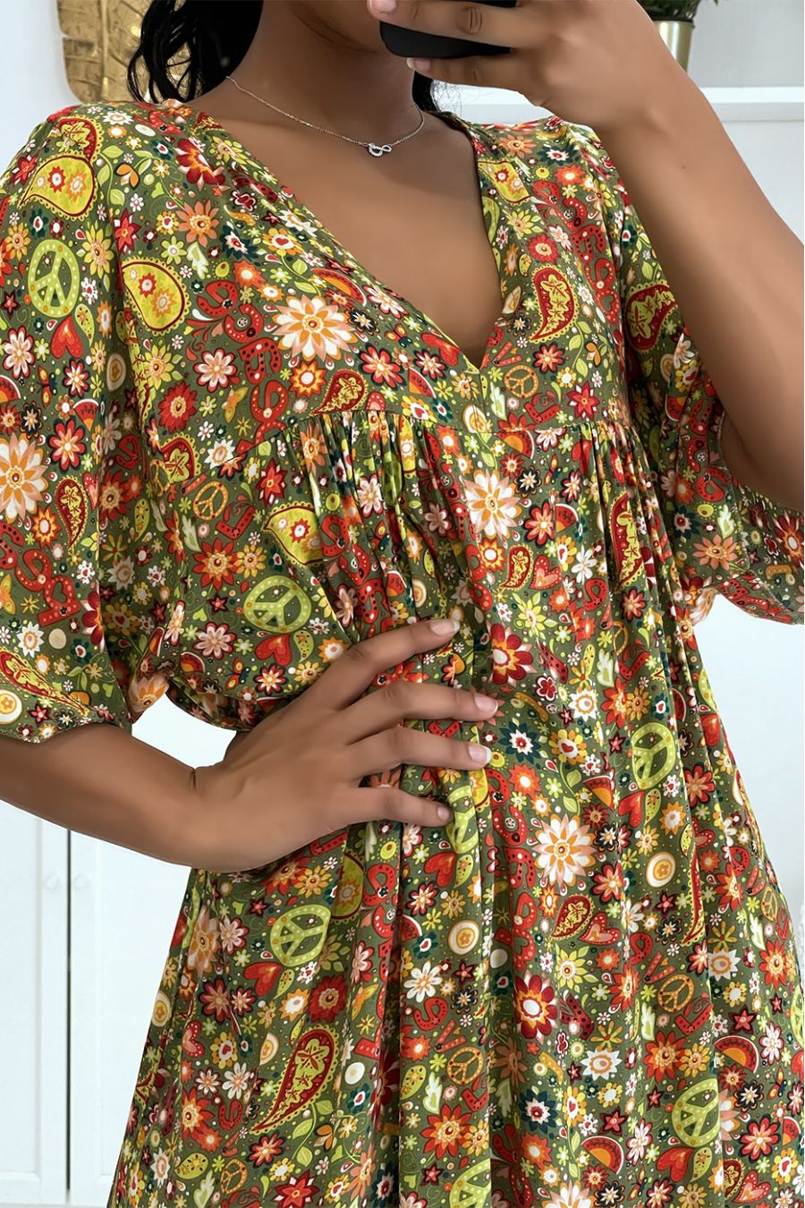 Long green dress with super trendy print for the season, loose and comfortable - 3