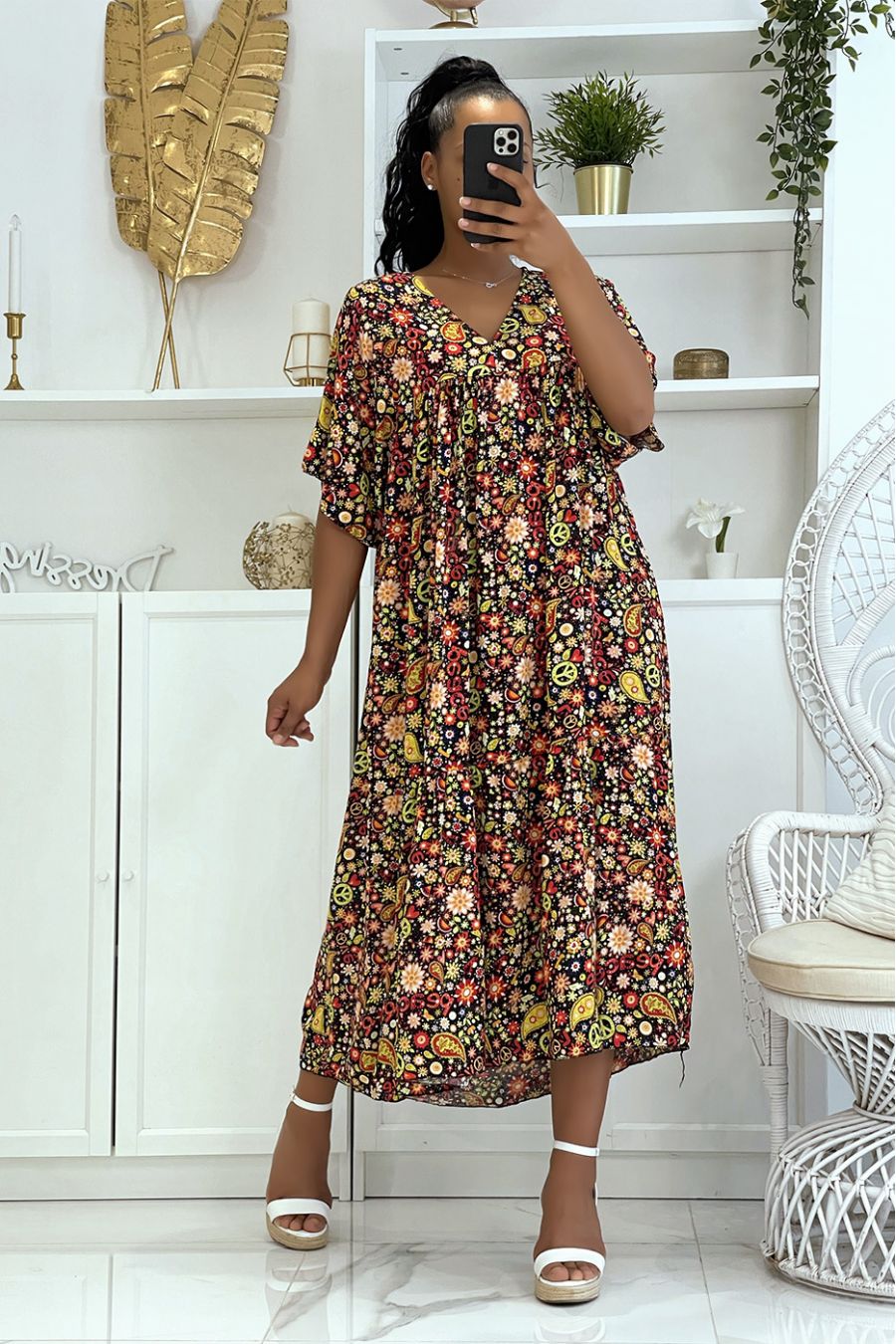 Lange zwarte jurk met super trendy print voor het seizoen, los en comfortabel - 5