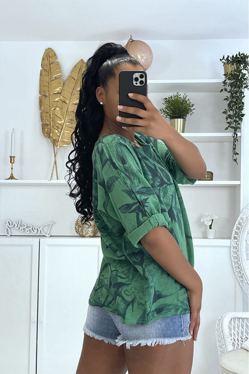 Oversized groene top van wijd en comfortabel katoen met bloemenpatroon en halflange mouwen - 1