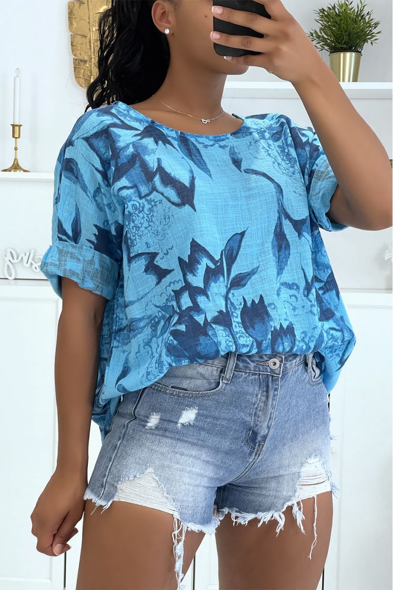 Oversized blue top in wide and comfortable cotton with floral pattern and half-length sleeves - 1