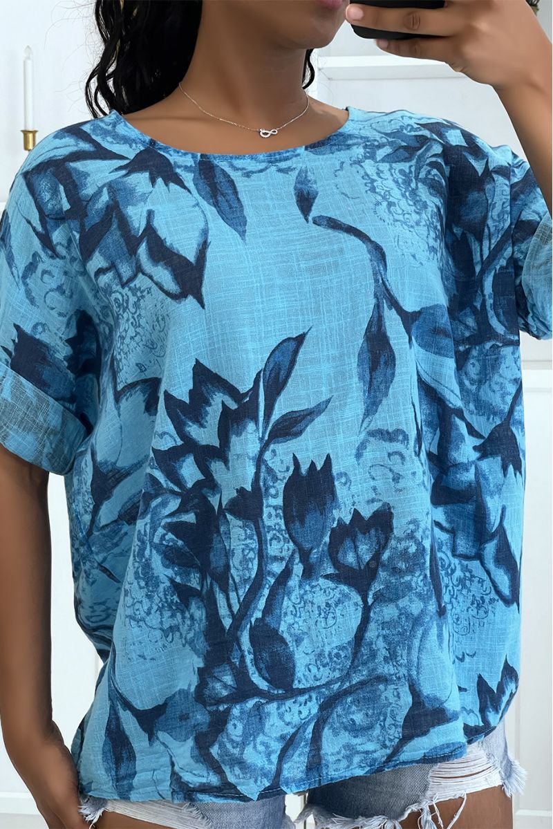 Oversized blauwe top van wijd en comfortabel katoen met bloemenpatroon en halflange mouwen - 3