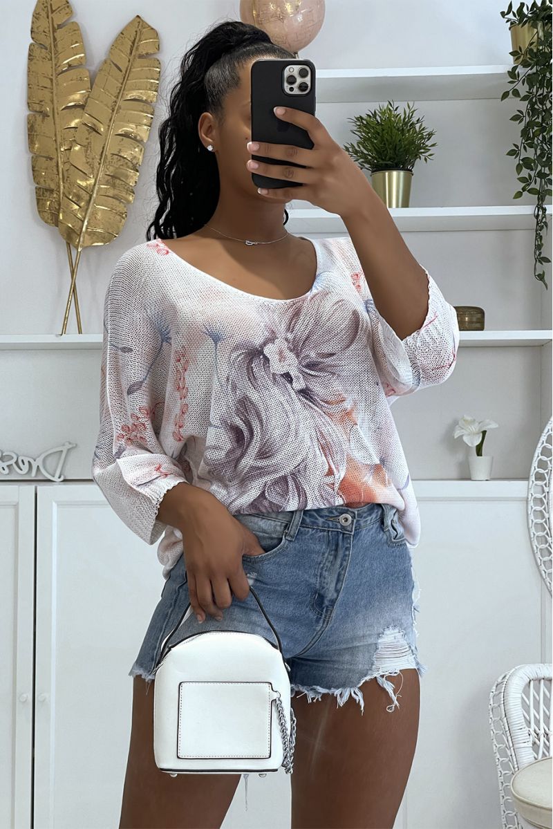 Losse roze mesh top met halflange mouwen en tekeningen van een vrouw met lang lila haar - 3