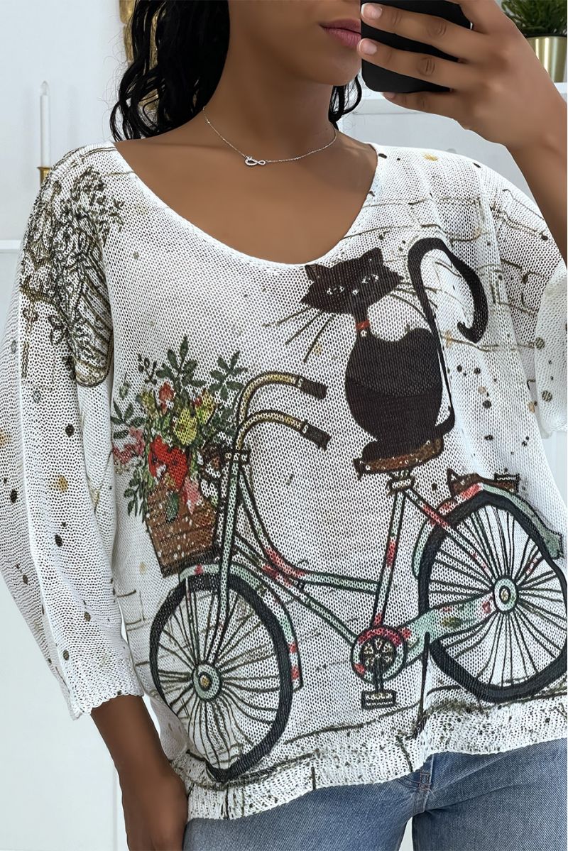Loose-fitting white knit top with half-length sleeves and cat on a bicycle designs - 2