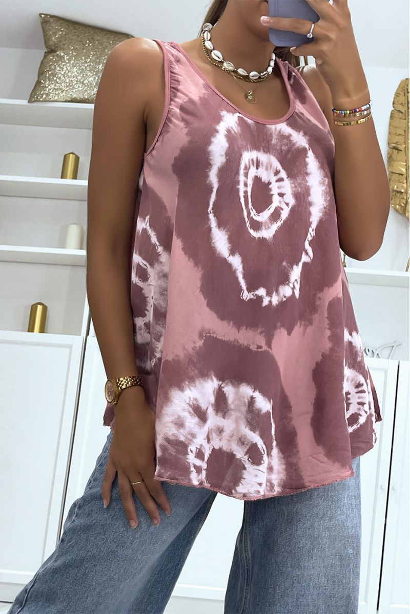 Pink tank top with original and trendy color scheme - 3