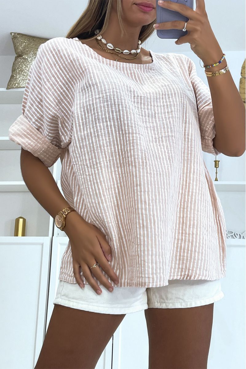 Loose pink striped top and timeless round neck adapts to all body shapes - 1