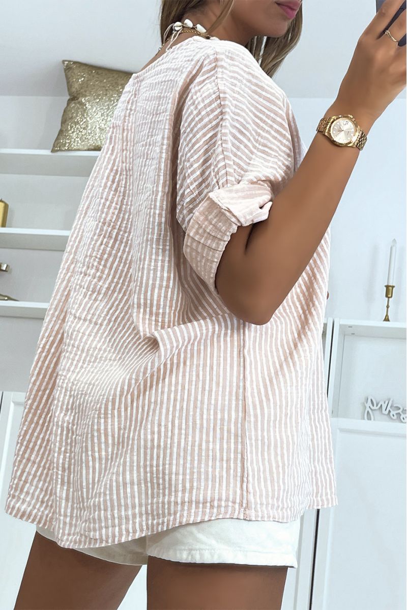 Loose pink striped top and timeless round neck adapts to all body shapes - 3